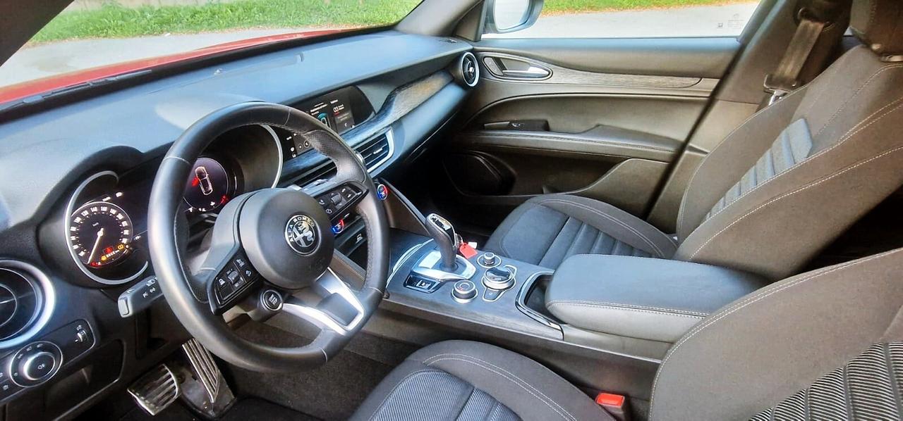 Alfa Romeo Stelvio 2.2 Turbodiesel 160 CV AT8 RWD Super