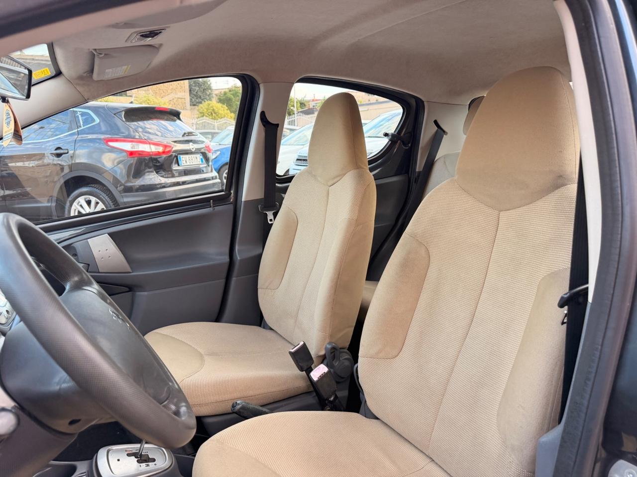 Peugeot 107 1.0 68CV CAMBIO AUTOMATICO SWEET YEARS