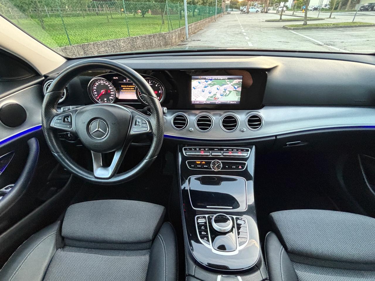 Mercedes-benz E 220 Business Sport