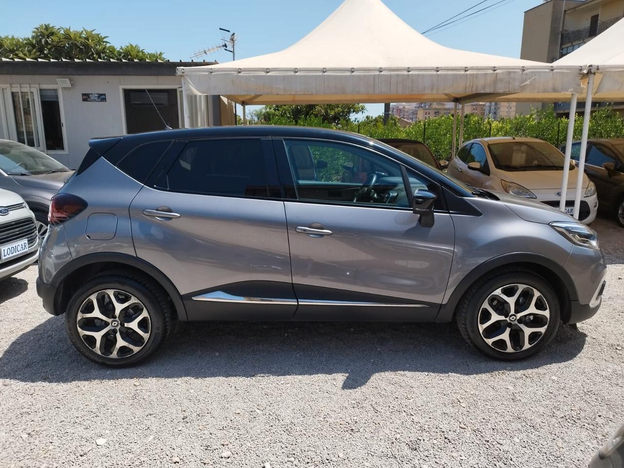 Renault Captur dCi 8V 90 CV EDC Start&Stop Energy Initiale Paris