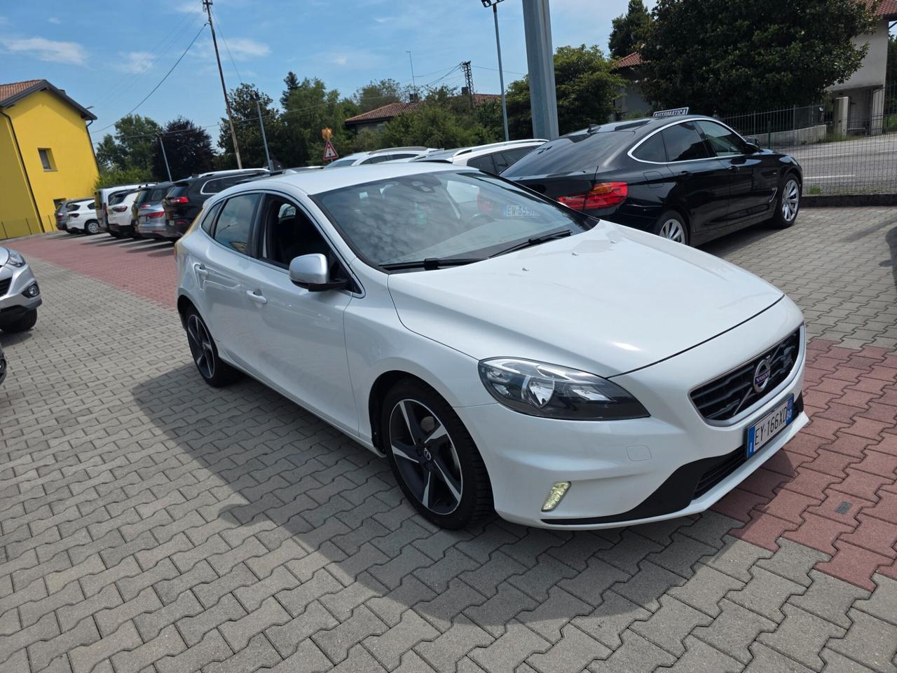 Volvo V40 D2 1.6 R-design Kinetic