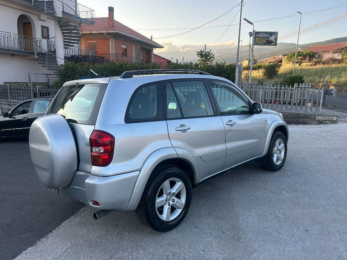 TOYOTA - RAV4 - 2.0 Tdi D-4D 116cv 5 porte Sol