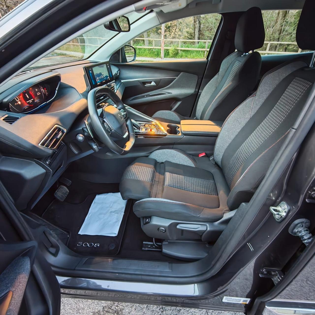 Peugeot 3008 BlueHDi 130 S&S EAT8 Active Business