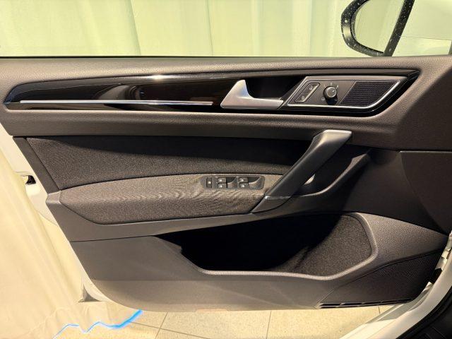 VOLKSWAGEN Golf Sportsvan 1.6 TDI 110CV Highline GANCIO Navi DAB+