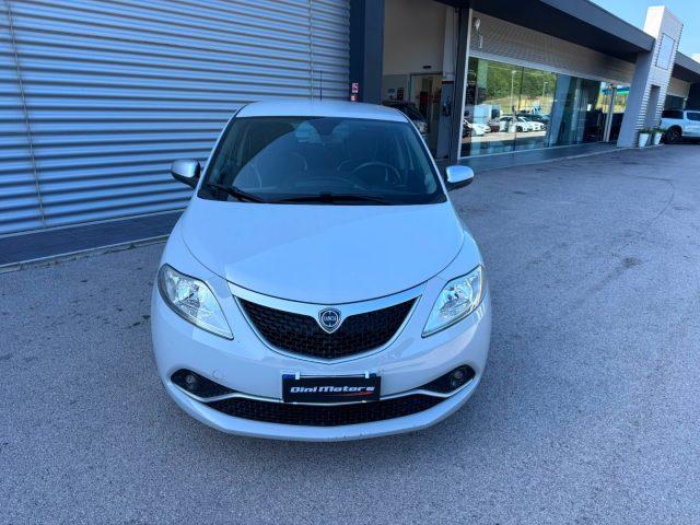 LANCIA Ypsilon 1.2 fire 69 CV 5 porte Gold OK NEOPATENTATO