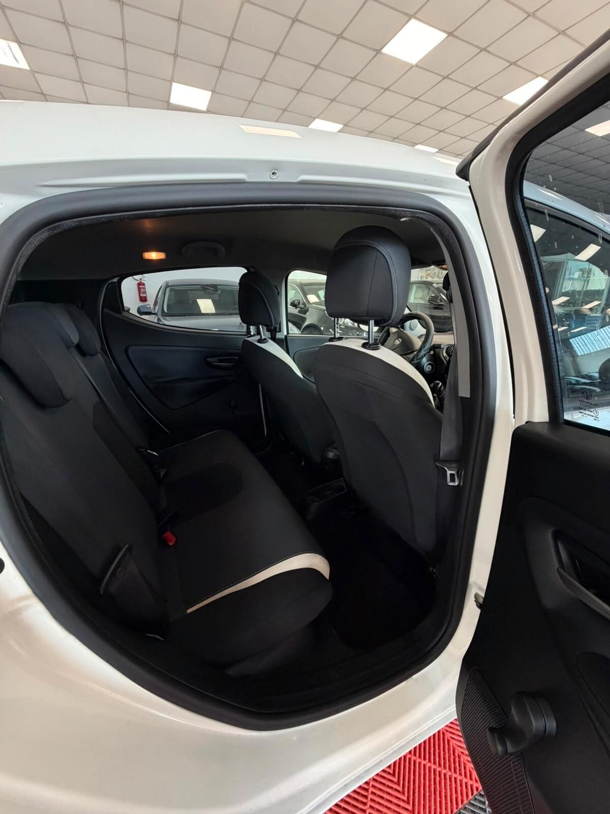 Lancia Ypsilon 1.2 69 CV 5 porte GPL Ecochic Gold