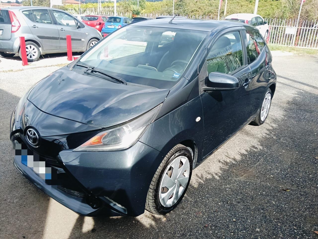 Toyota Aygo 1.0 VVT-i 72 CV 5 porte x-cool
