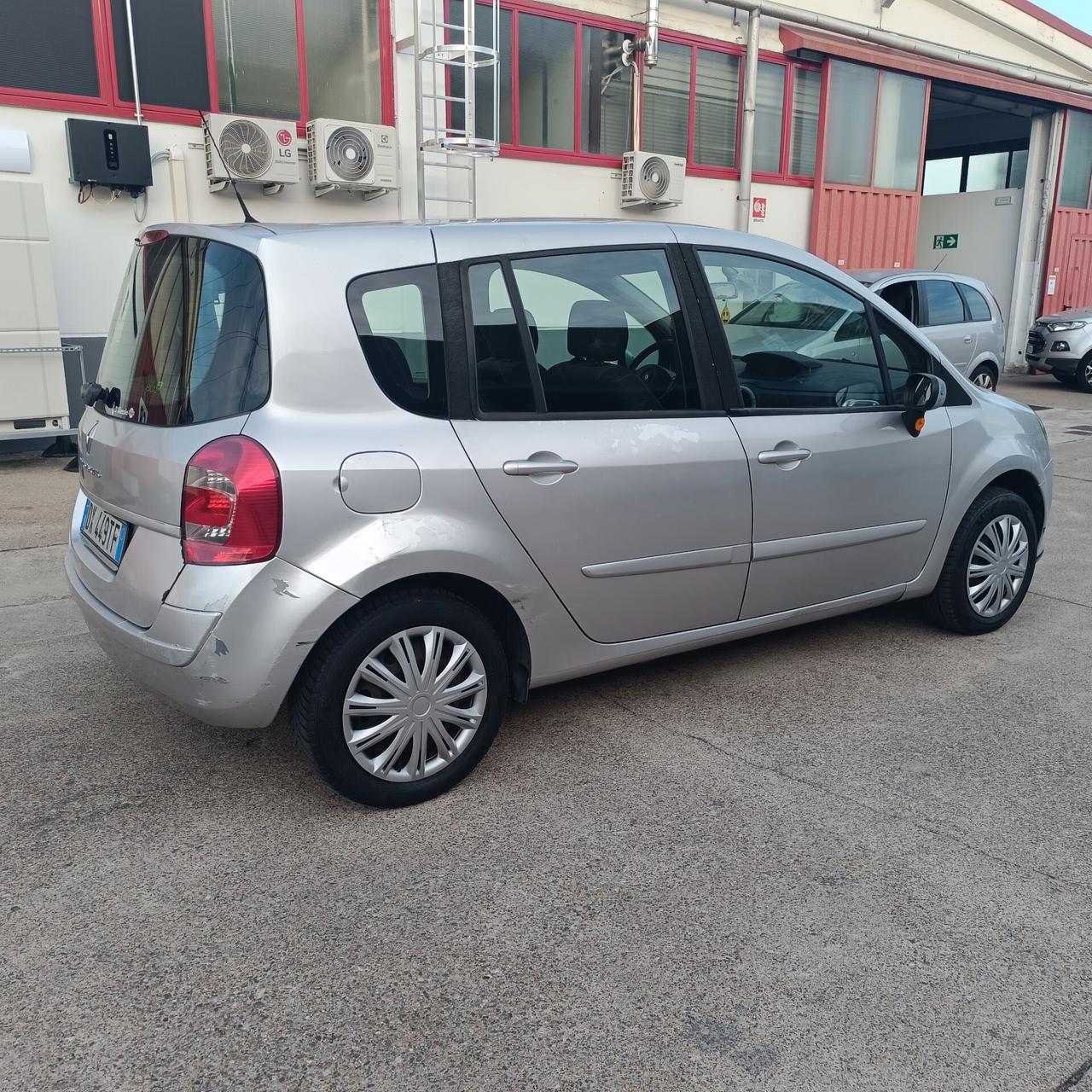 Renault Modus Grand 1.5 dCi 85CV Dynamique
