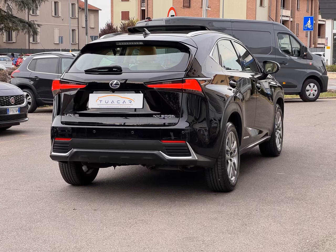 Lexus NX 300h Luxury NX 300h HEV #12039