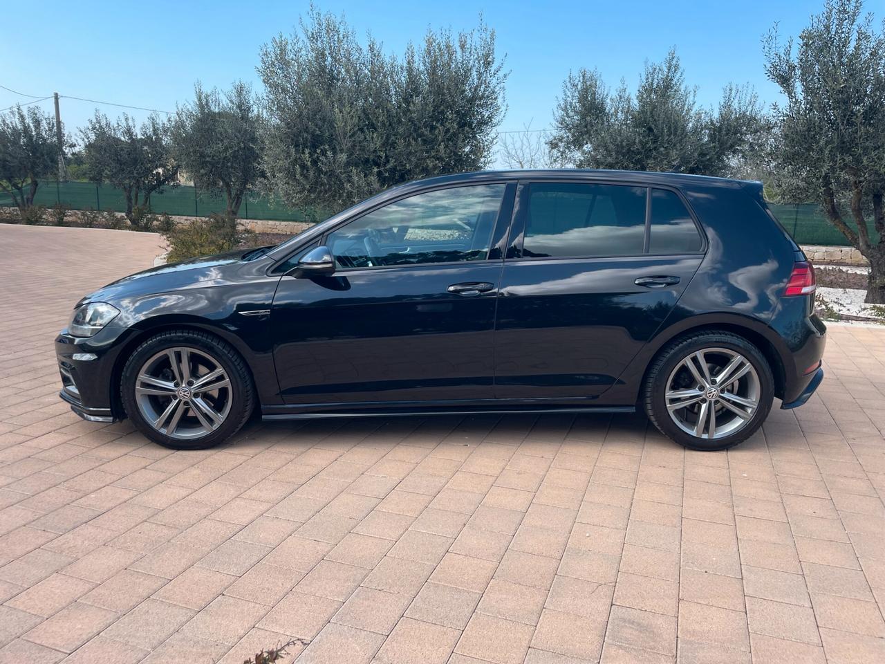 Volkswagen Golf 1.6 TDI 116 SPORT "R LINE" FINANZIABILE