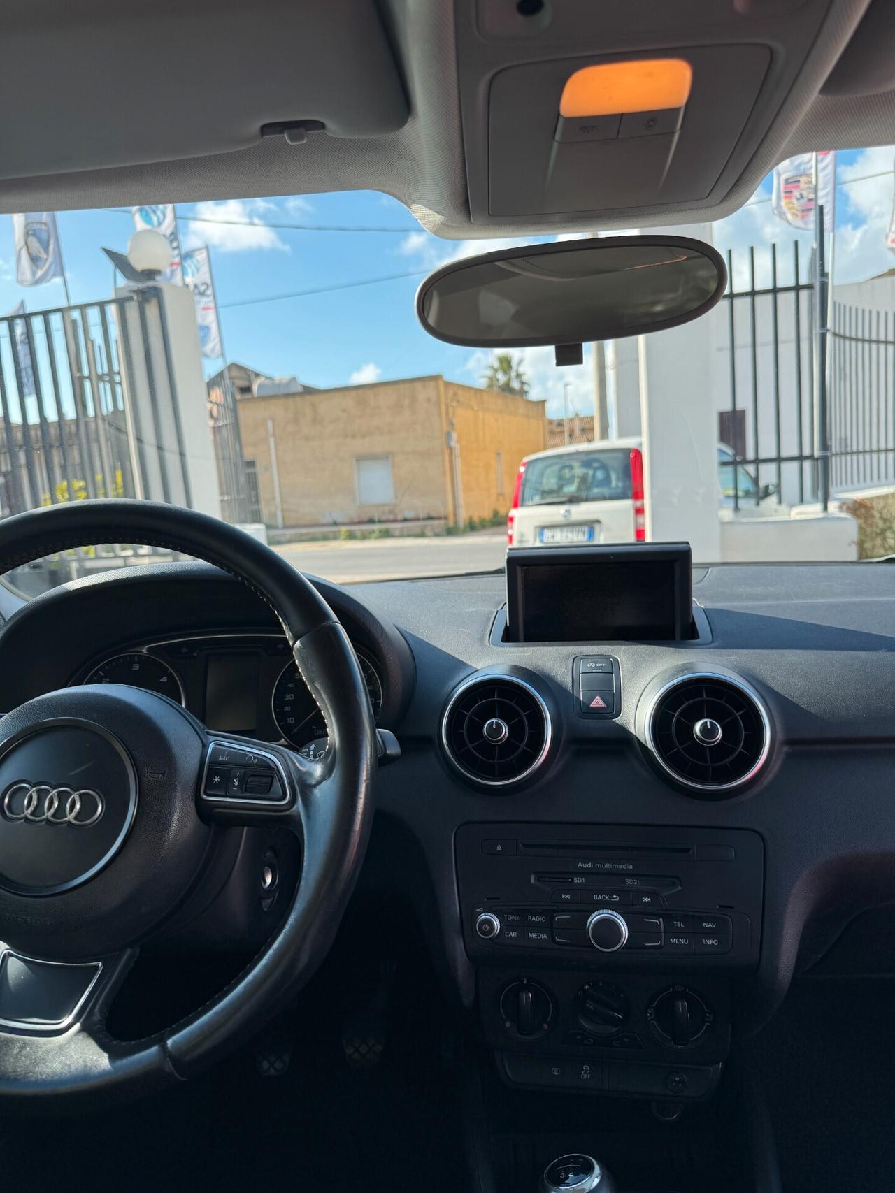 Audi A1 1.6 TDI S line 90CV NEOPATENTATI