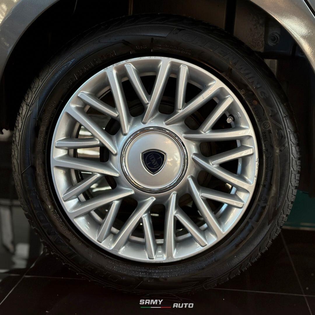 Lancia Ypsilon 1.2 69 CV 5 porte