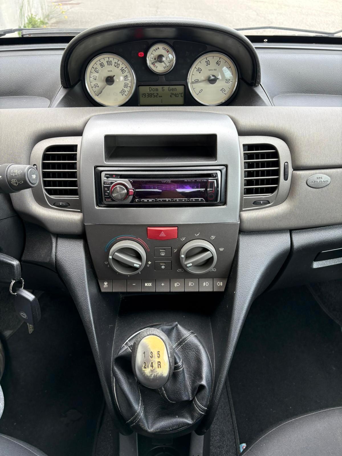 Lancia Ypsilon 1.2 Benzina 60cv NEOPATENTATI