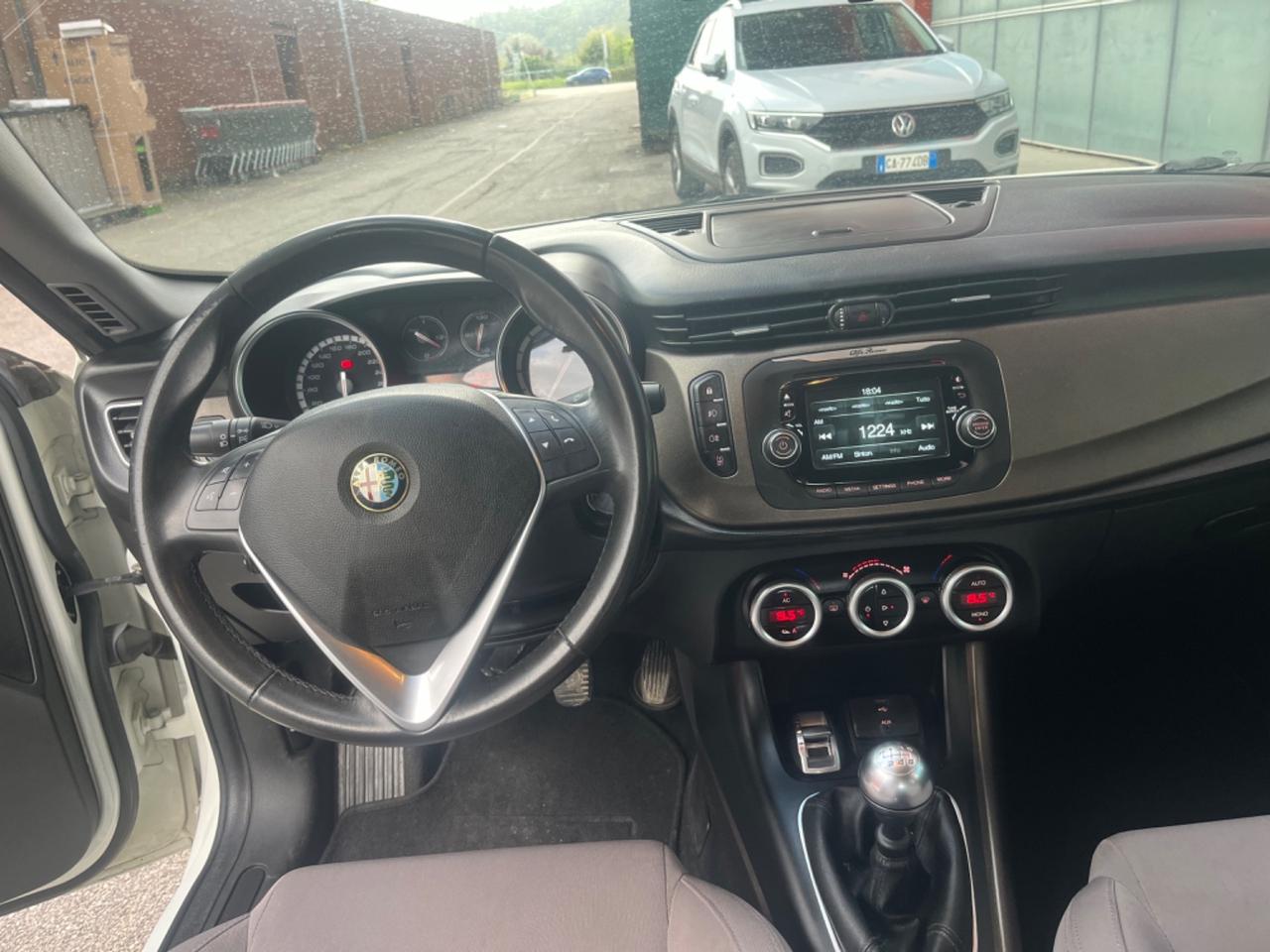 Alfa Romeo Giulietta 1.6 JTDm-2 105 CV Distinctive