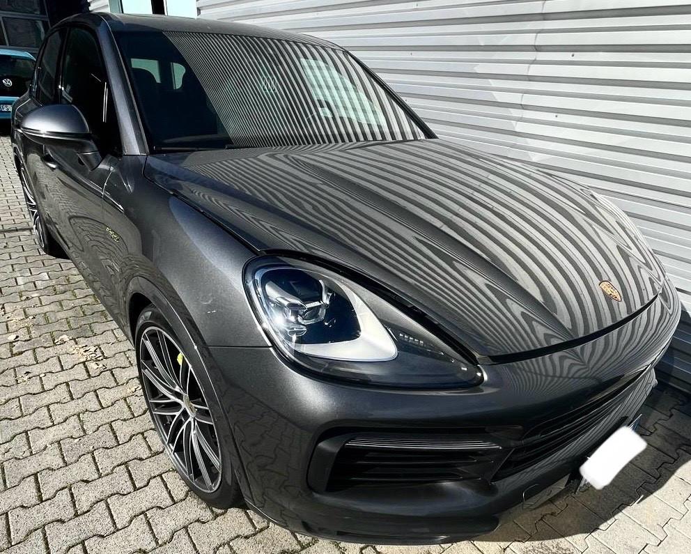 Porsche Cayenne 3.0 V6 E-Hybrid PROBLEMI ALLE BATTERIE