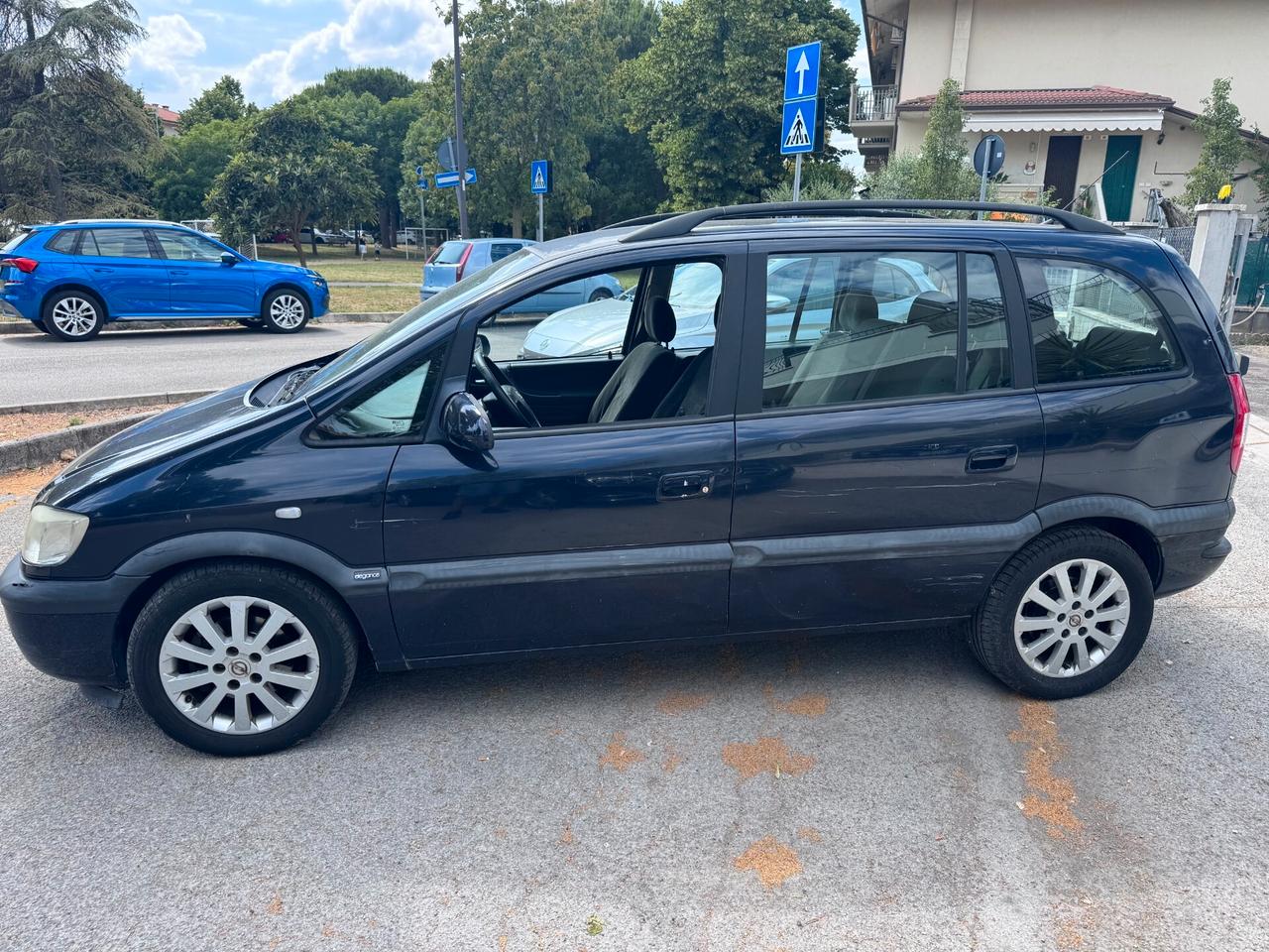 Opel Zafira 2.2 16V DTI cat Elegance