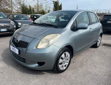 Toyota Yaris 1.0 Sol 5p
