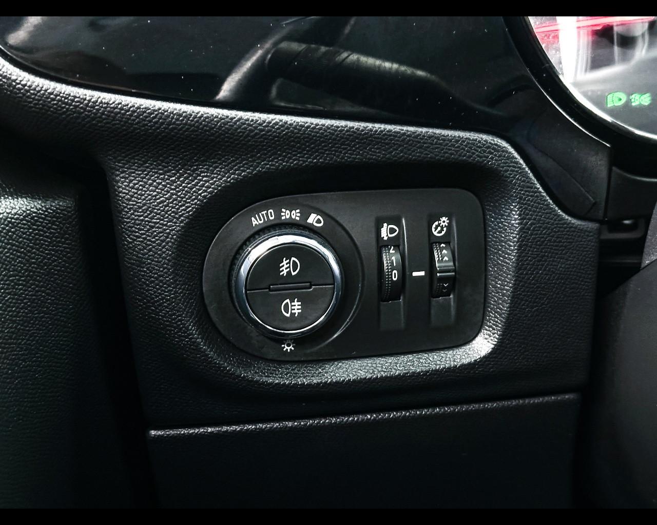 OPEL Corsa 6ª serie - Corsa 1.5 D 100 CV Elegance