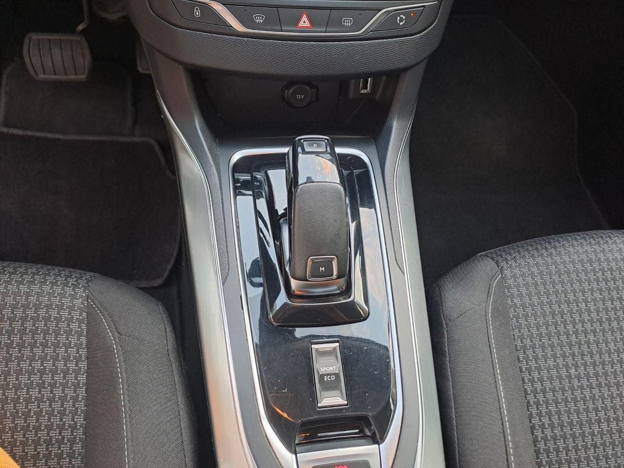 Peugeot 308 BlueHDi 130 garantita