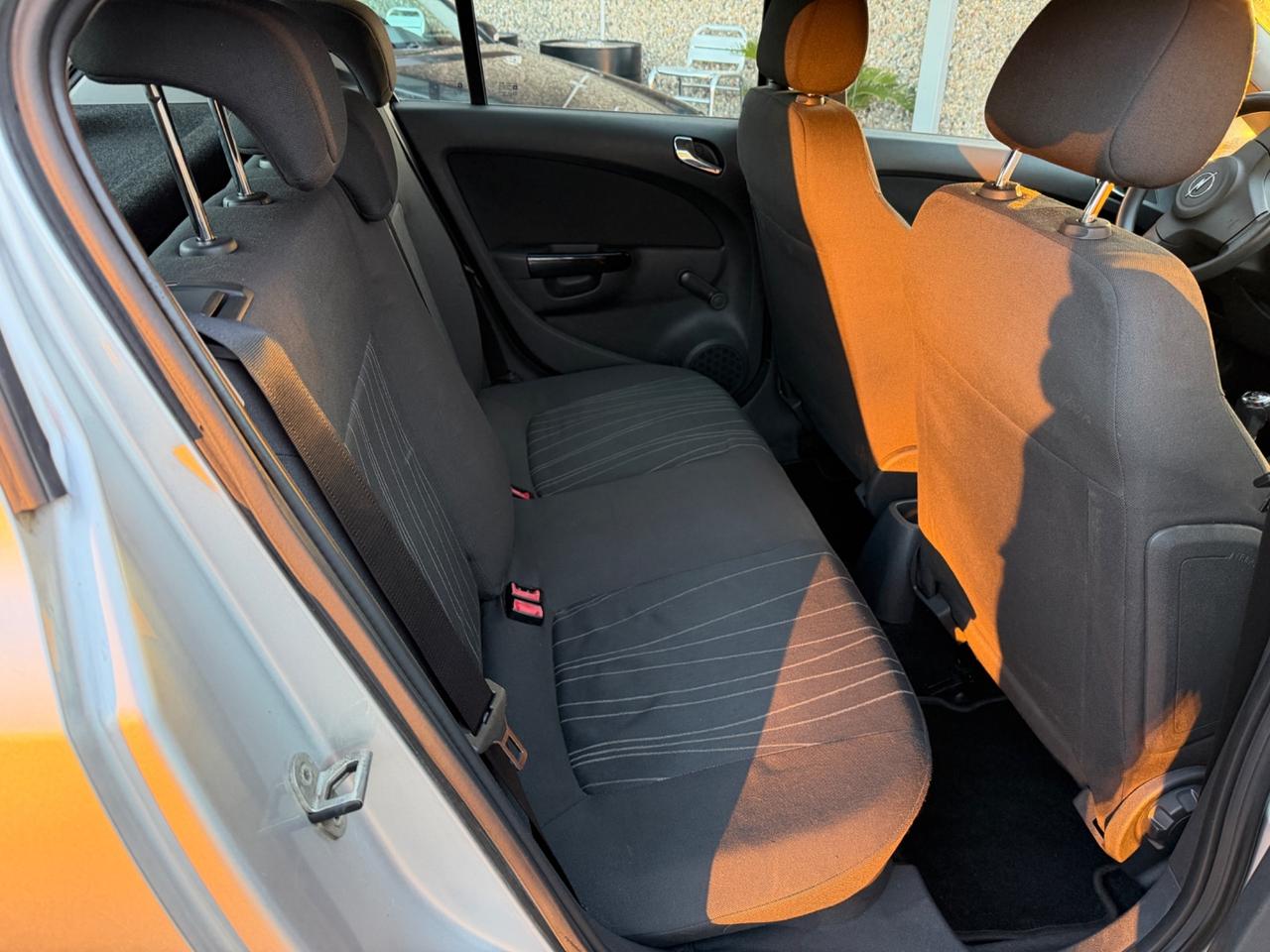 Opel Corsa 1.2 benzina-GPL EURO4 NEOPATENTATI