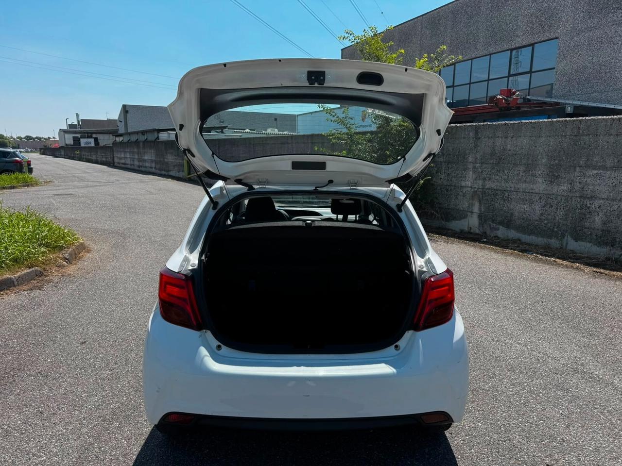 Toyota Yaris 1.5 Hybrid 5 porte Active