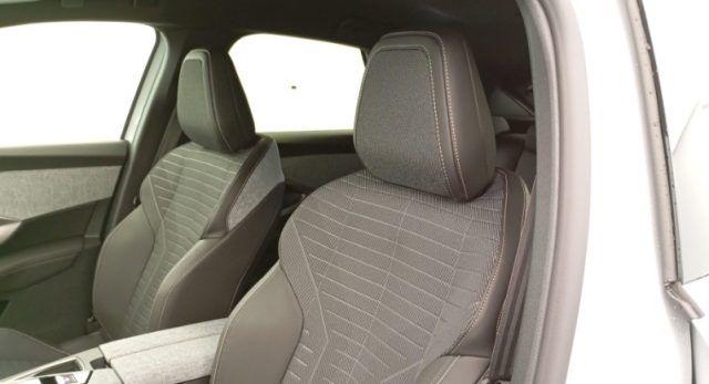 PEUGEOT 3008 Hybrid 145 e-DCS6 Panoramic Pack IN PROMO