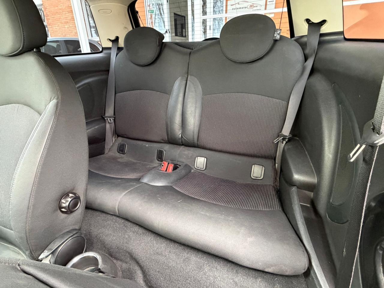 Mini Cooper S Coupe 1.6 John Works Coupé