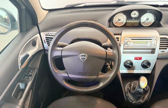 LANCIA Ypsilon 1.2 69 CV Argento