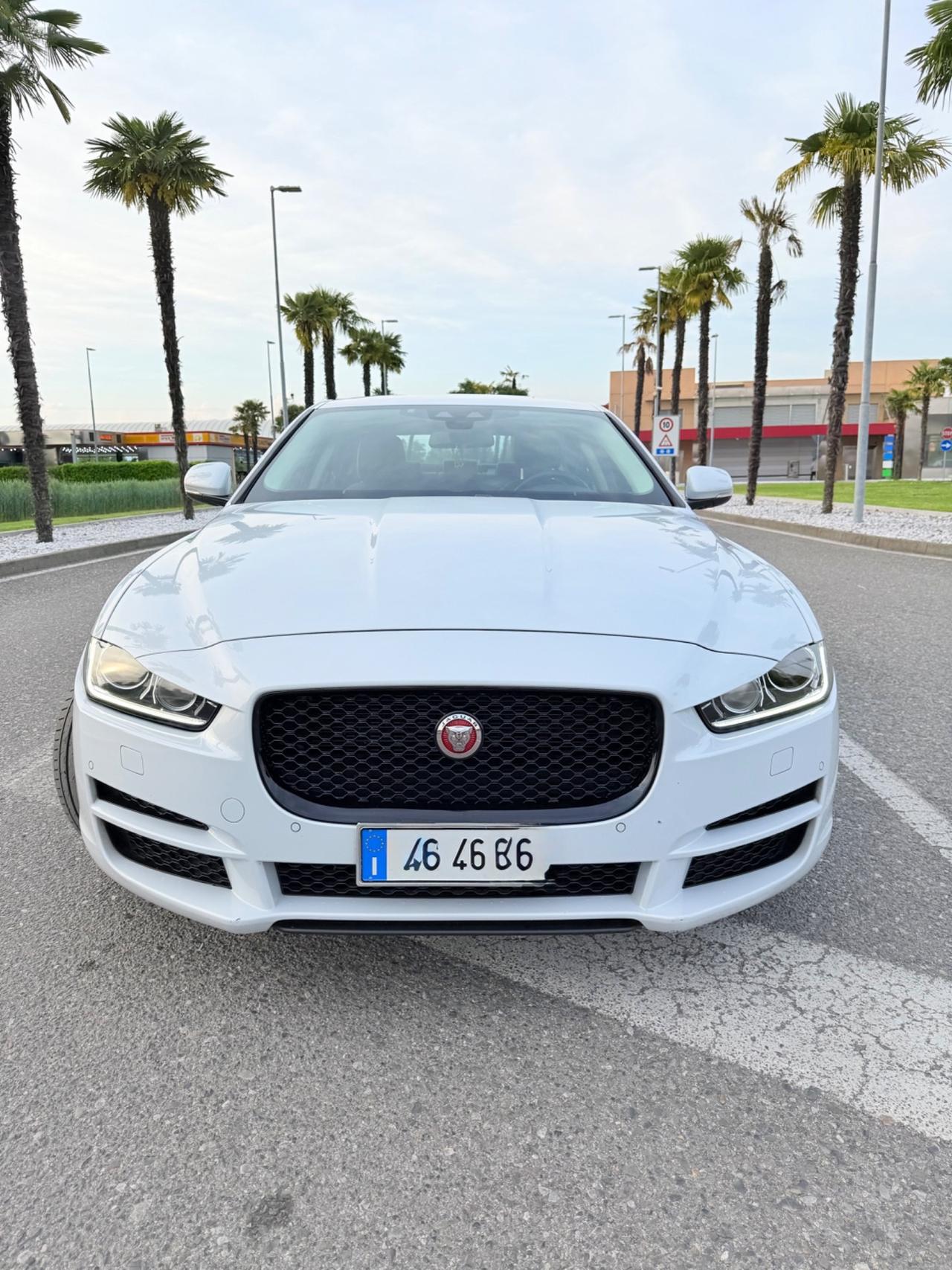 Jaguar XF 2.0 D 180 CV AWD aut. Portfolio