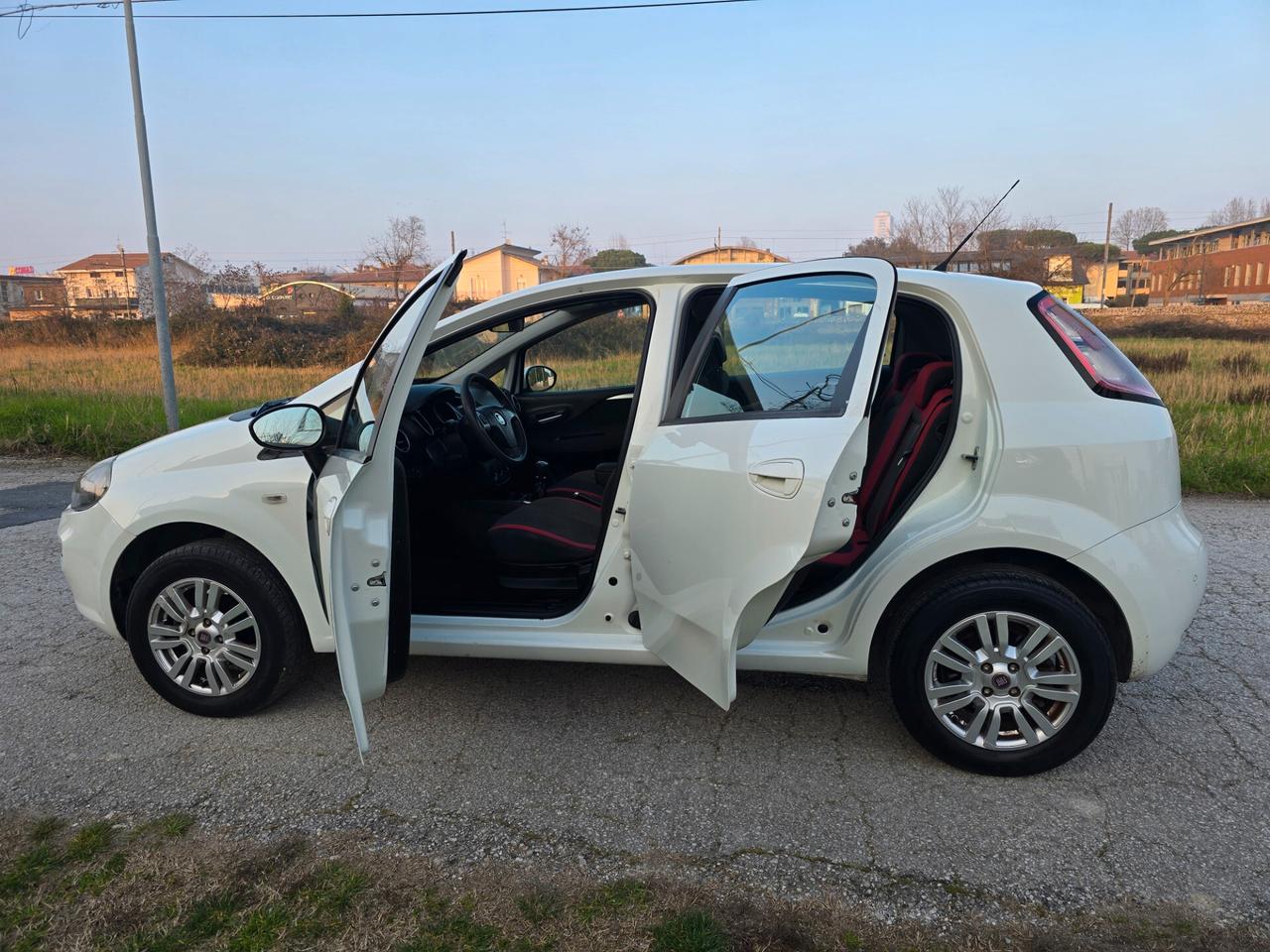 Fiat Punto 1.4 Natural Powver- Con GARANZIA - NEOPATENTATI