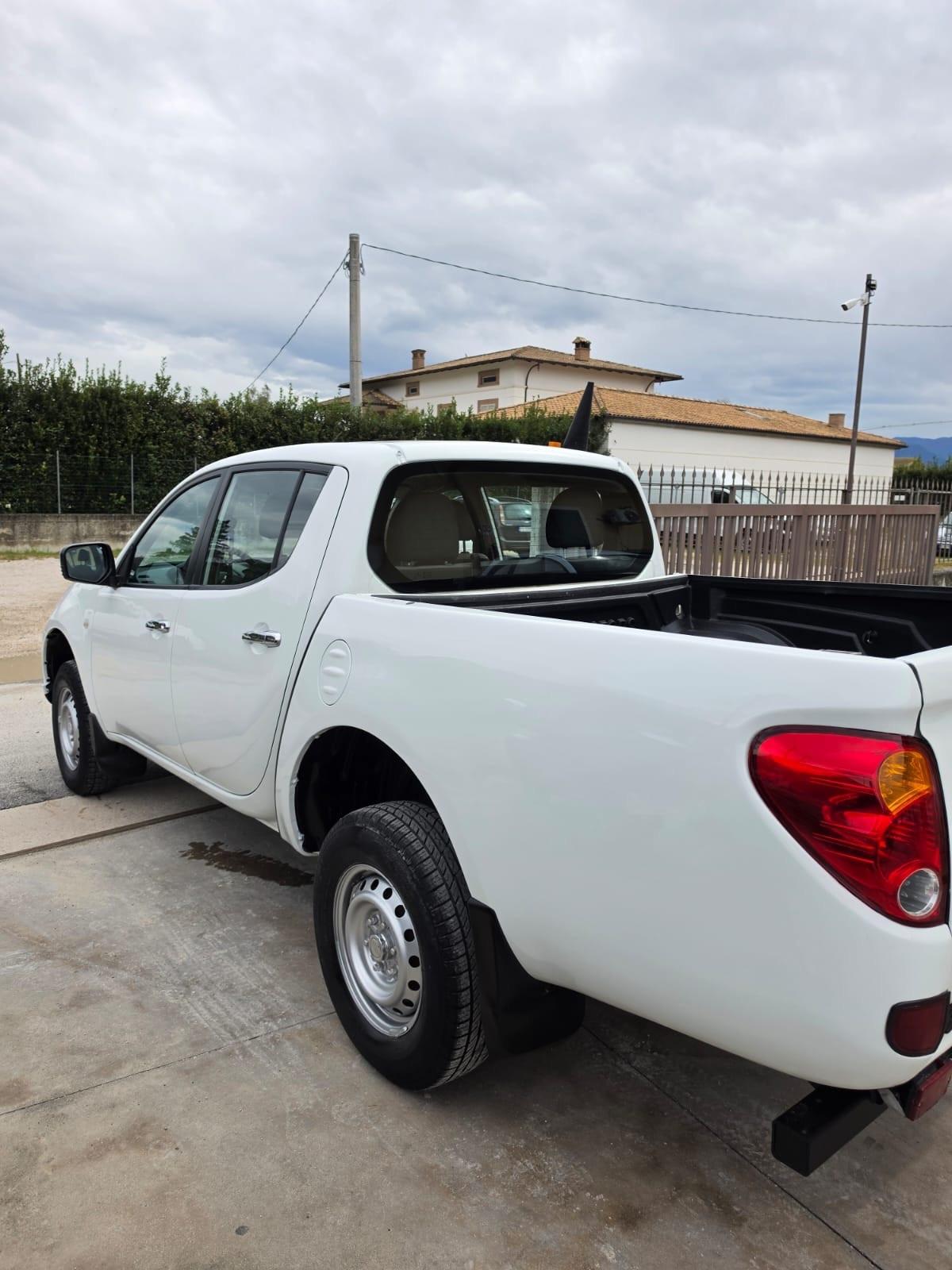 Mitsubishi L200 4x4 anno 2016 prezzo iva compresa
