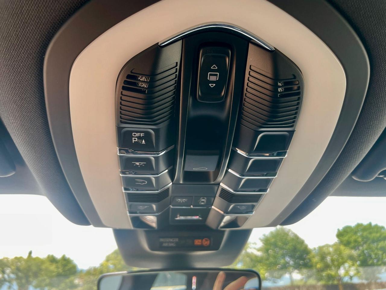 Porsche Macan 2.0 *** VEICOLO SINISTRATO VA IN MOTO ***
