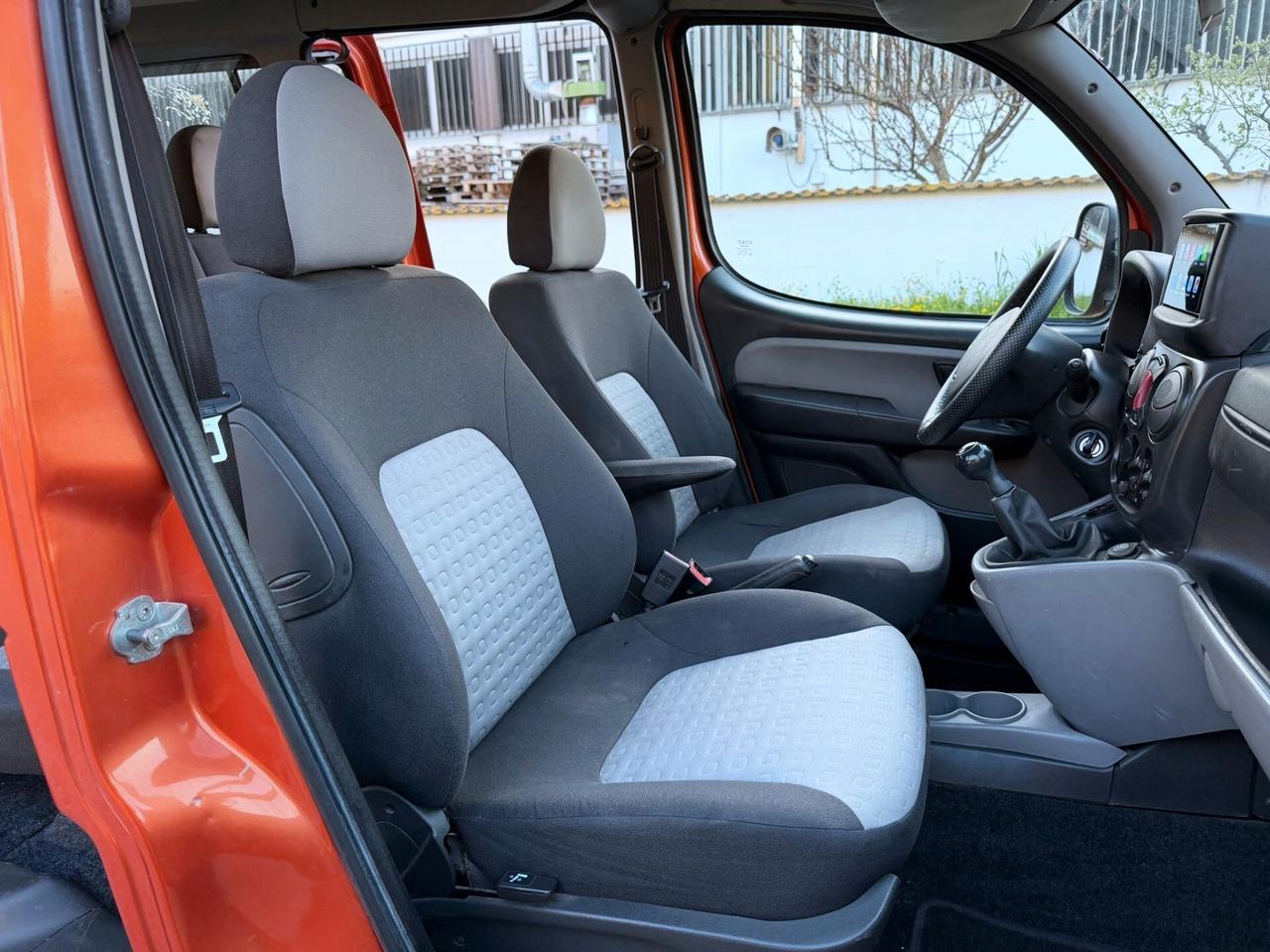 Fiat Doblo 1.9 MJT 105 CV Passo Lungo 5 posti