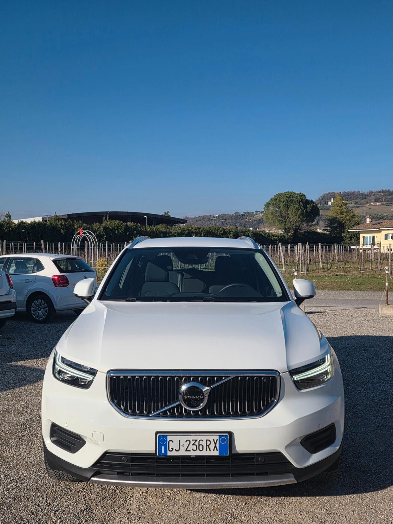 Volvo XC40 T2 Business FINANZIABILE
