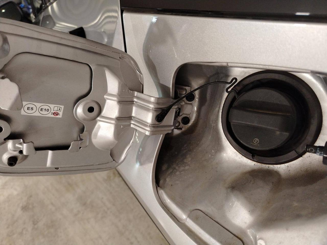 Toyota C-HR 2.0 hev Lounge fwd