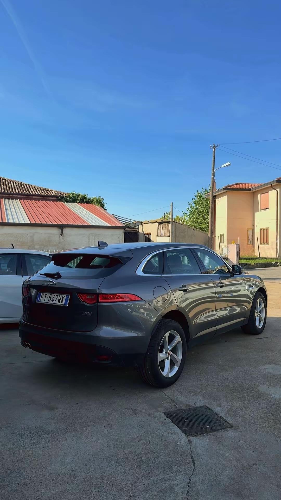 Jaguar F-Pace 2.0 D 180 CV aut. Portfolio