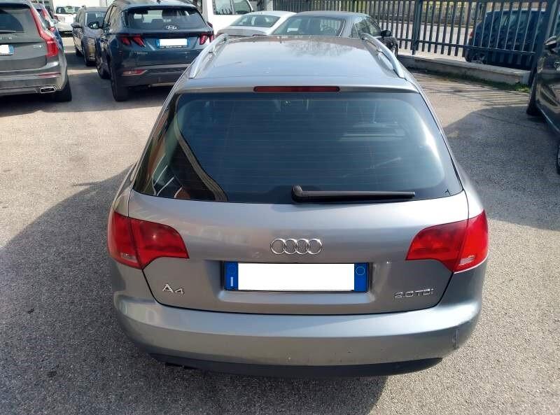 Audi A4 2.0 16V TDI Avant S-LINE