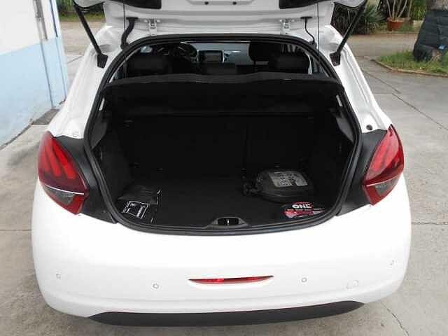 Peugeot 208 HDi 100 5p Allure Finanziato