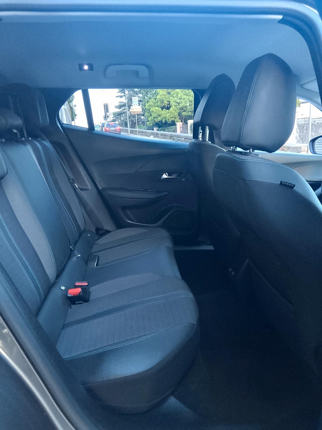 Peugeot 2008 BlueHDi 130 S&S EAT8 Allure Pack