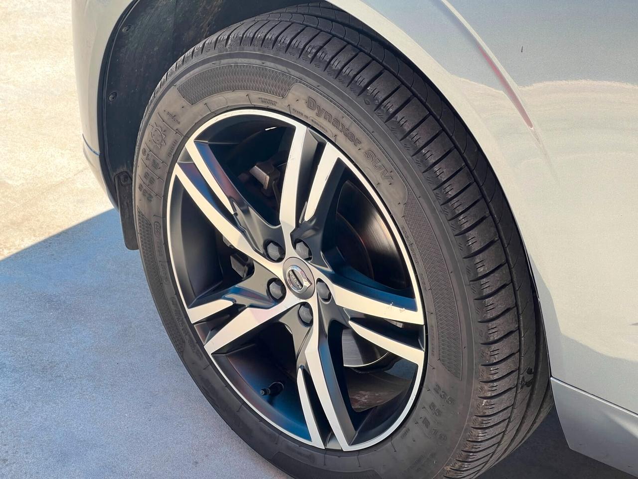 Volvo XC60 D4 AWD R-design * PREZZO REALE oppure €379 mese
