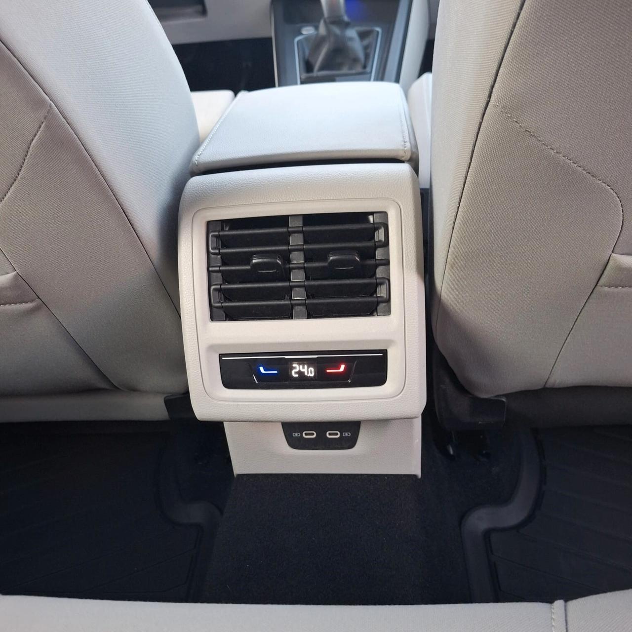 Volkswagen Golf 1.5 TGI Style
