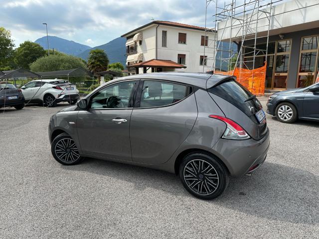 LANCIA Ypsilon 1.0 HYB 5 porte Gold