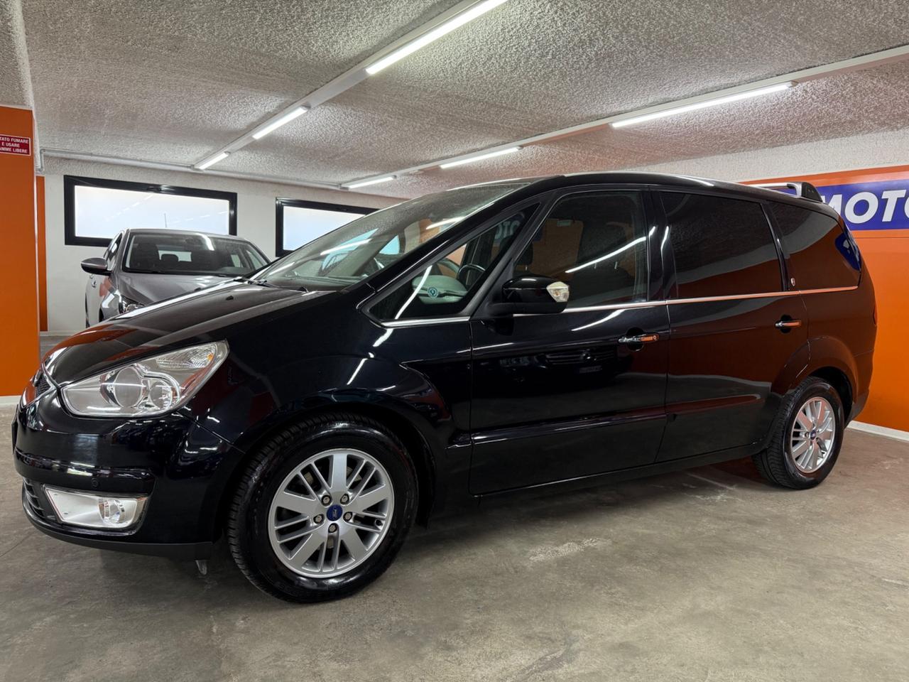 Ford Galaxy 2.0 da 140 CV - Gancio Traino Estraibile 7 posti
