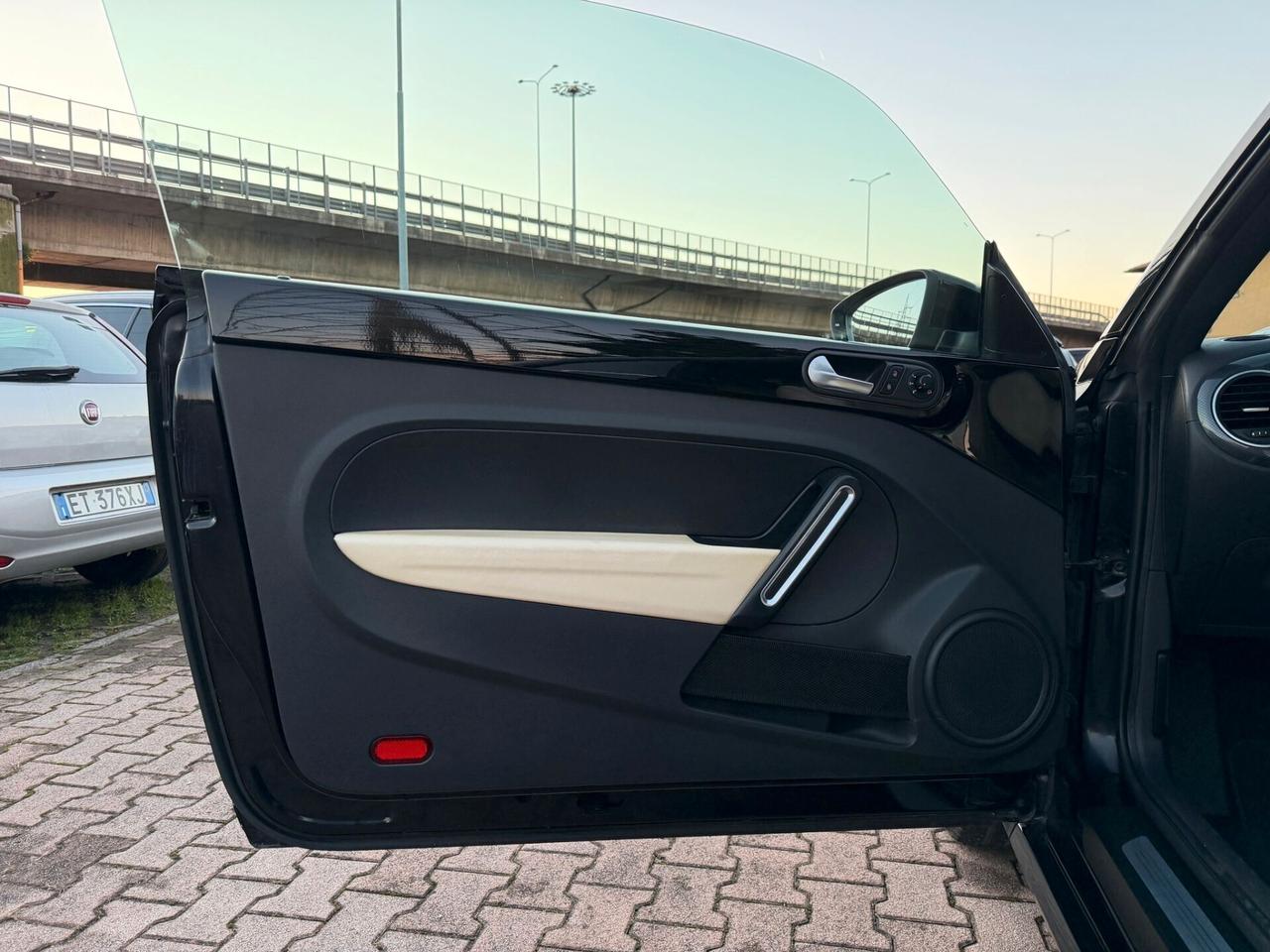 Volkswagen Maggiolino 2.0 TSI DSG Sport AUTOMATICA