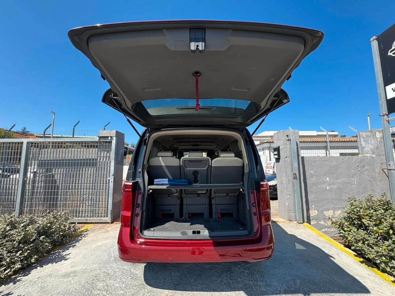 VOLKSWAGEN MULTIVAN T7 HIGHLINE - FINANZIABILE