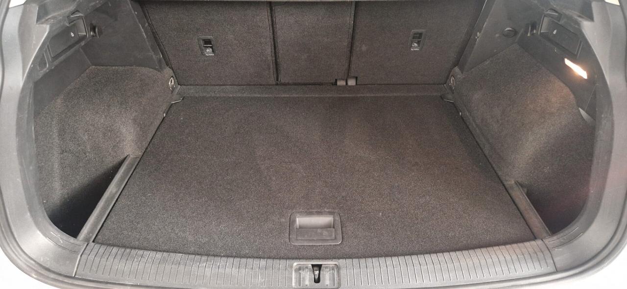 Volkswagen Tiguan 2.0 TDI 150 CV SCR DSG Elegance