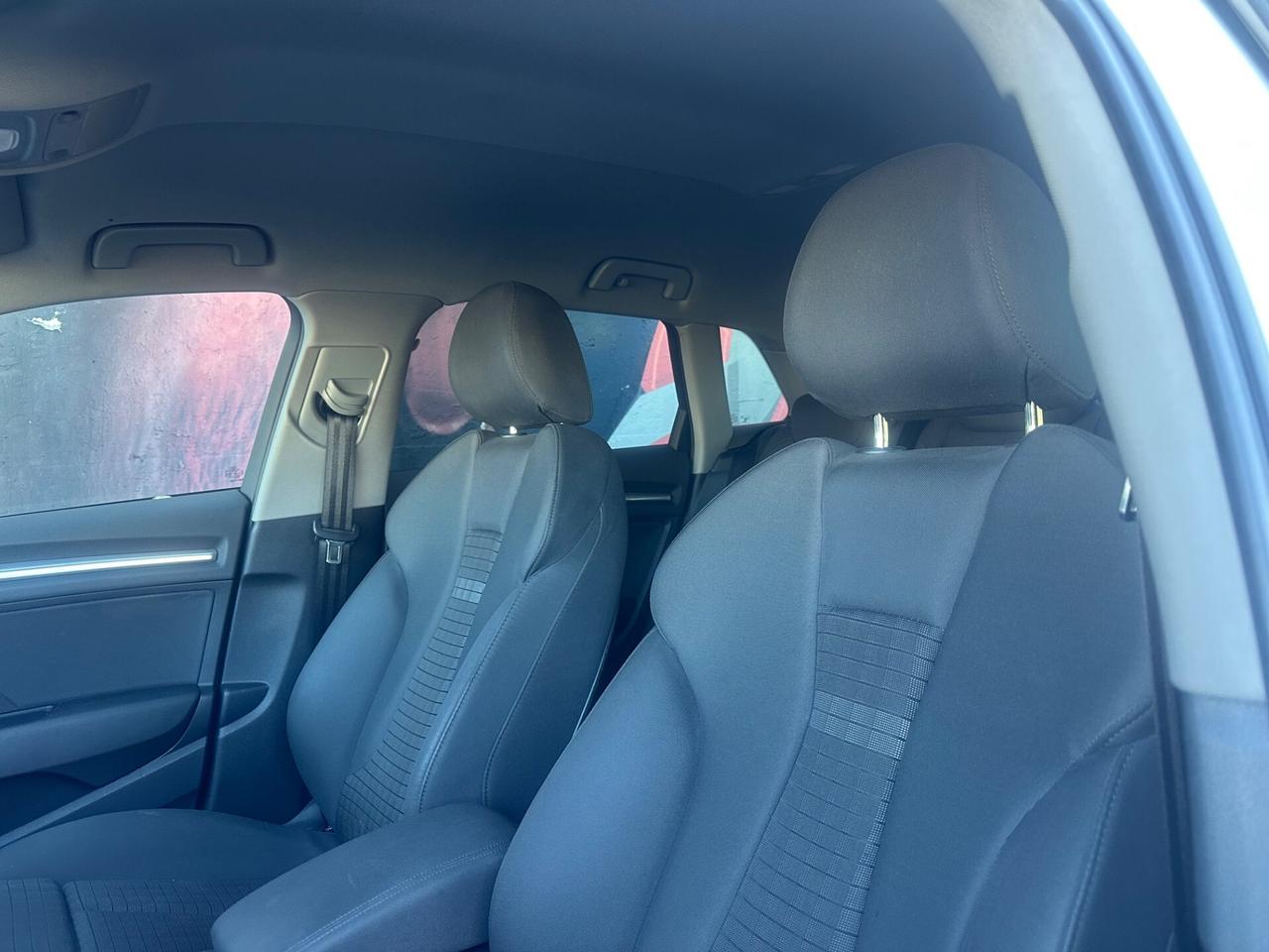 Audi A3 SPB 1.6 TDI/NAVI/LED/SENSORI