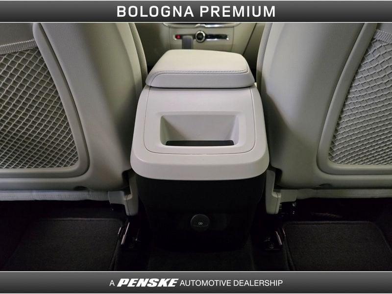 Volvo XC60 XC60 B4 (d) AWD automatico Plus Bright