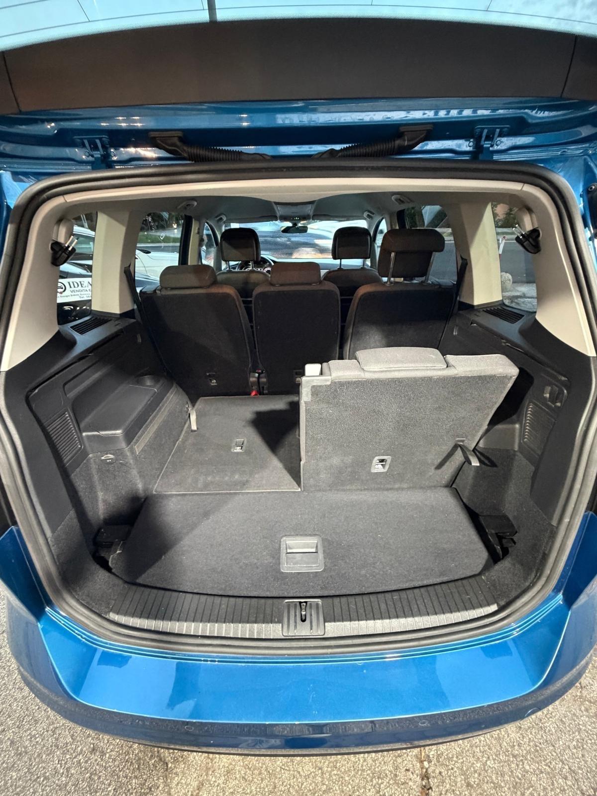 Volkswagen Touran 2.0 TDI 122 CV Executive BlueMotion 7 POSTI
