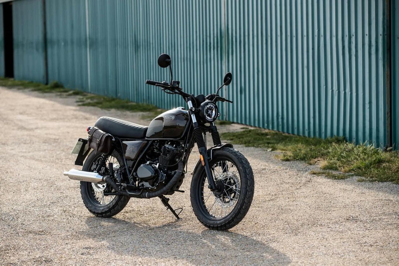 Moto 125 classica vintage – stile café racer – alternativa Triumph Vespa